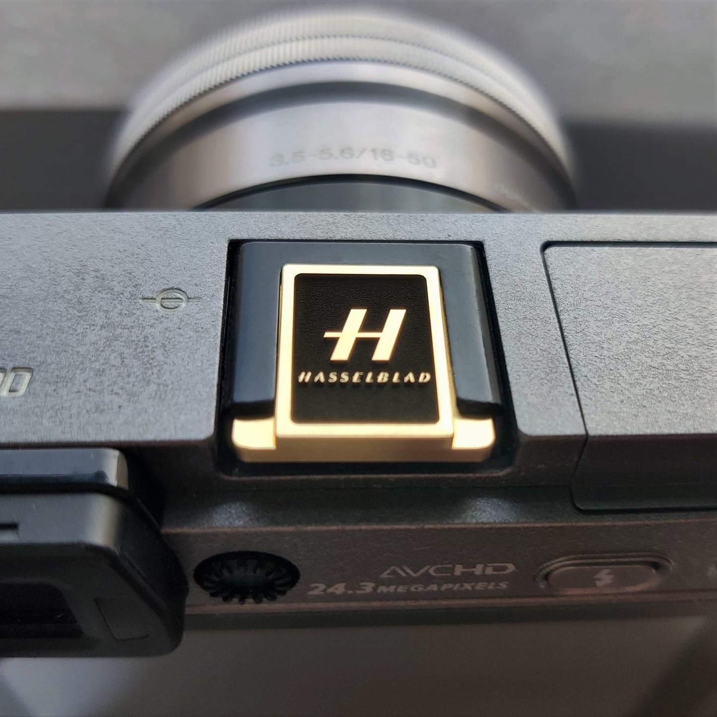 Hasselblad - Gold Camera Hot Shoe Cover