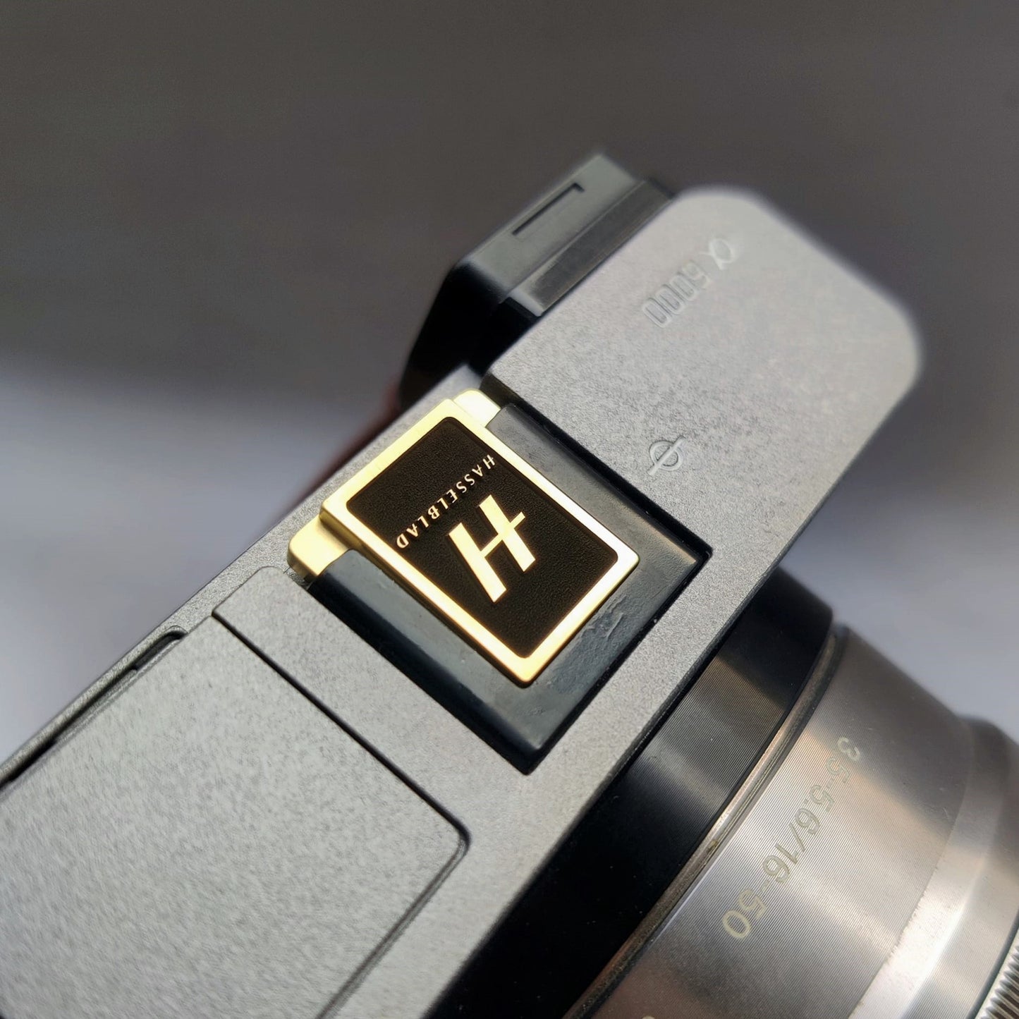 Hasselblad - Gold Camera Hot Shoe Cover