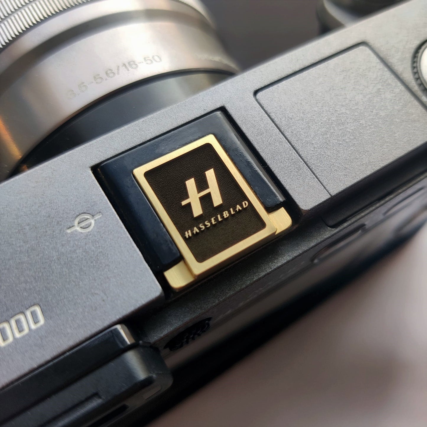 Hasselblad - Gold Camera Hot Shoe Cover