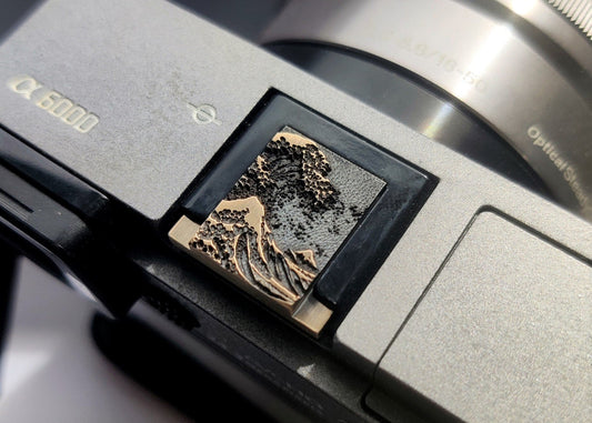 The great wave hot shoe cover leica
